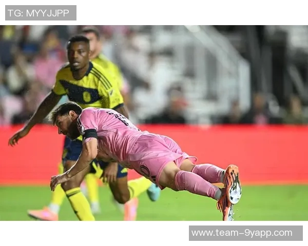 梅西助力点赞安东内拉与阿迪达斯合作视频引发热议